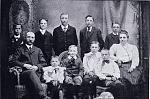 Click image for larger version. 

Name:	LARGE EDWARDIAN FAMILY.jpg 
Views:	249 
Size:	452.3 KB 
ID:	26442