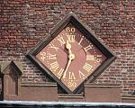 Click image for larger version. 

Name:	maryclock.JPG 
Views:	399 
Size:	254.1 KB 
ID:	2767